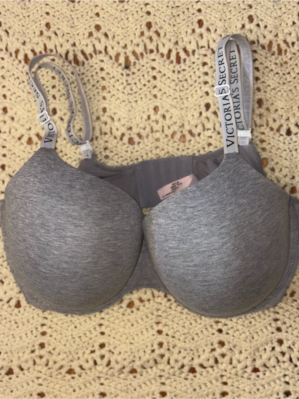 Victoria's Secret Gray T-Shirt Bra - Smooth Padded Support 38DDD NWOT!